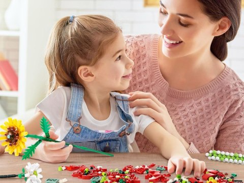 Klocki konstrukcyjne bukiet kolorowych kwiatów 568ele ZA5346