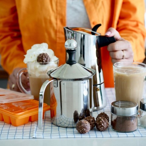 Dzbanek spieniacz do mleka ręczny Kulka 0,8 l