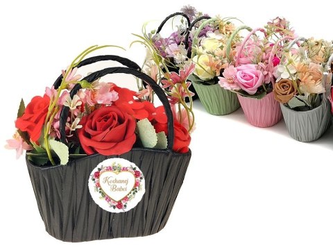 Kwiaty w koszyku dla Kochanej Babci