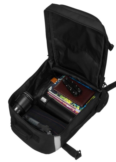 Plecak podróżny w czarnym kolorze z wygodnym uchwytem na walizkę - Peterson PTN PP-TOK2-P-9013 B