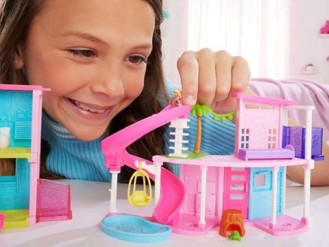 Mattel mini BarbieLand domek dla lalek + lalka i pupil + akcesoria ZA6039 C
