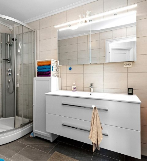 Wieszak haczyk na grzejnik kaloryfer łazienkowy uchwyt 2szt. biały PID0215