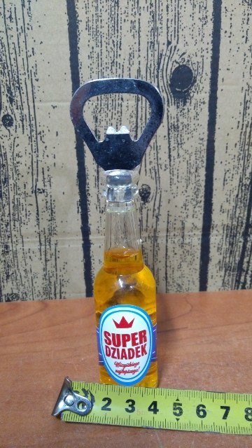 Otwieracz butelka magnes w opakowaniu DZIADEK