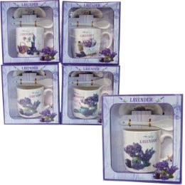 Kubek ceramiczny z łyżeczką i spodkiem w ozdobnym opakowaniu . LAVENDER .Mix wzorów. 300 ml