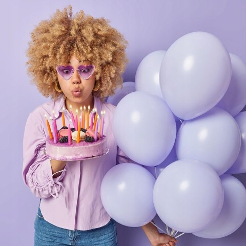 Naklejki 12szt. URODZINY 18 wz.32