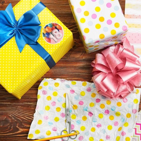 Naklejki 12szt. URODZINY 18 wz.32