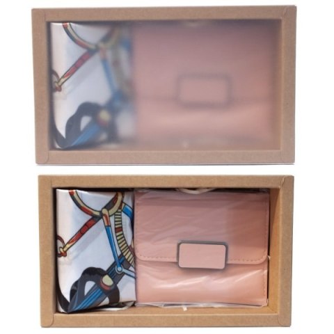 Zestaw prezentowy w ozdobnym kartoniku apaszka i portfel