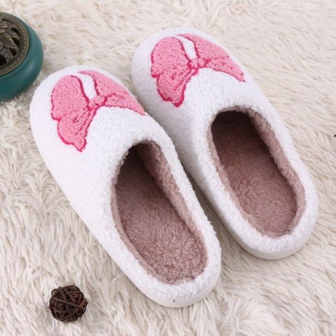 Ciepłe kapcie z kokardą ocieplane, antypoślizgowe PAN03R38, rozmiar 38