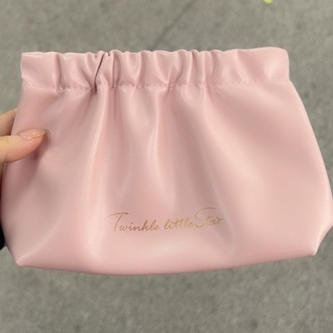 Kosmetyczka, saszetka na kosmetyki, wkładki, ekoskóra rozm M 16x12cm KS145R