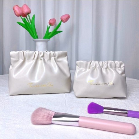 Kosmetyczka, saszetka na kosmetyki, wkładki, ekoskóra rozm S 12,5x9,5cm KS147B