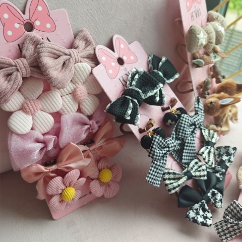 Zestaw frotek gumek do włosów 10w1 na plakietce, KOKARDKI czarno białe GUM172