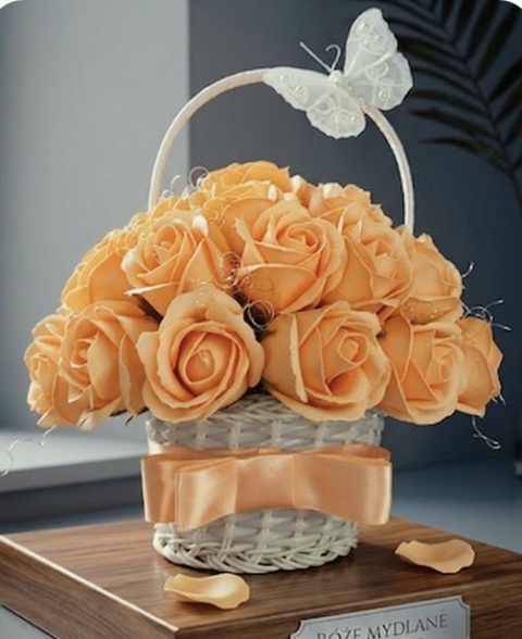 Flower Box Bukiet w koszyku B8