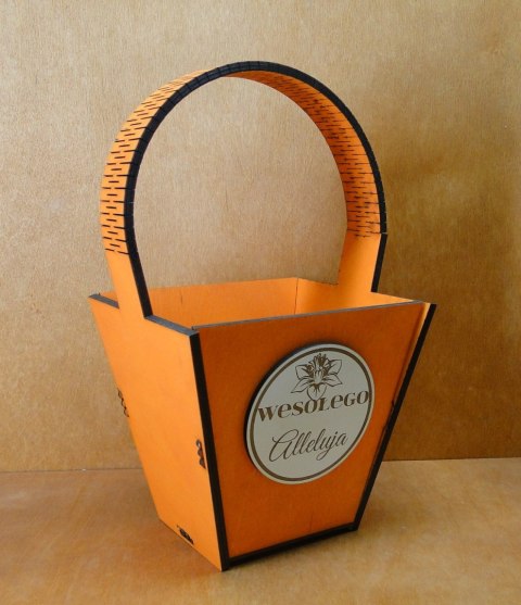 Koszyk wielkanocny drewniany